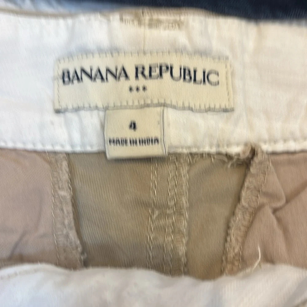 Banana Republic Shorts 2 Pair Womens Khaki Navy Cuffed Weekend Short Size 4
